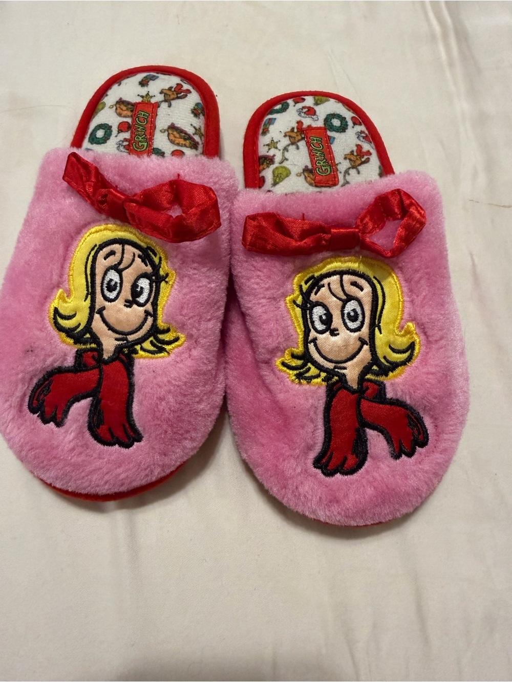 The Grinch - Cindy Lou Pink Fuzzy Slippers with Red Bow
